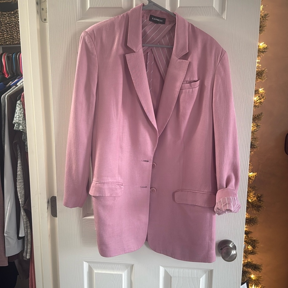 Express over side pink blazer